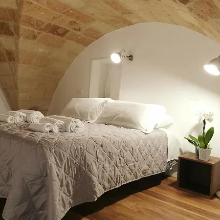 Radici - Centro Storico Apartment *